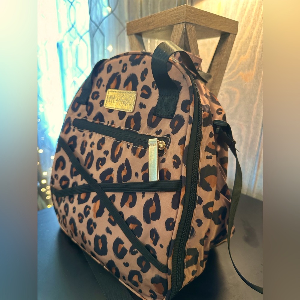 Fresh fit lunch box cheetah print